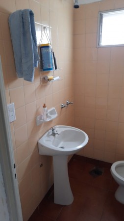 V E N T A   -   Departamento interno y oficina a la calle 