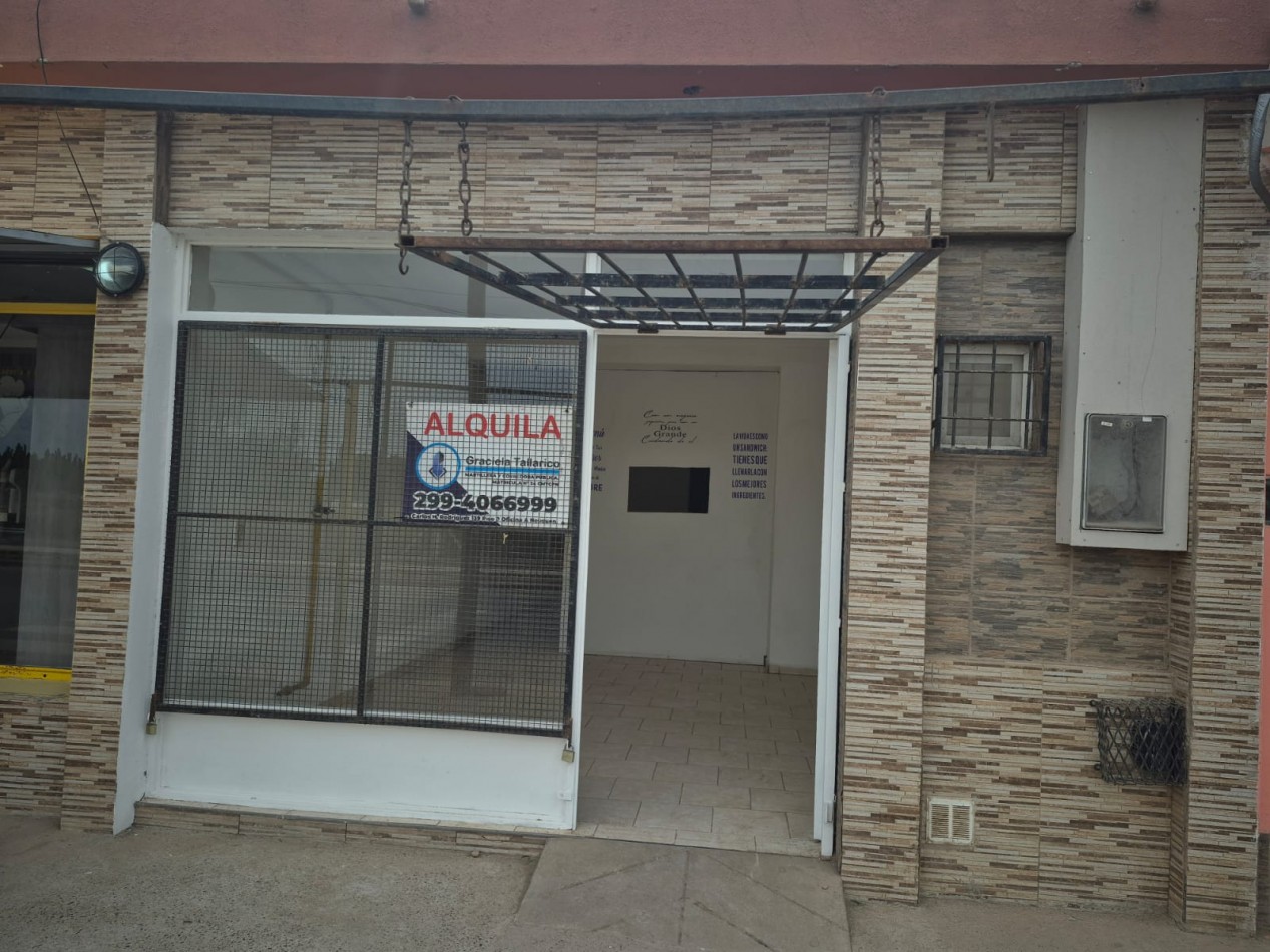 ALQUILER DE LOCAL COMERCIAL------ P L O T T I E R - CONTACTOS A Martillera Tallarico graciela . WATHSSAPP +5492994066999 ( PREFERENTEMENTE AUDIOS)